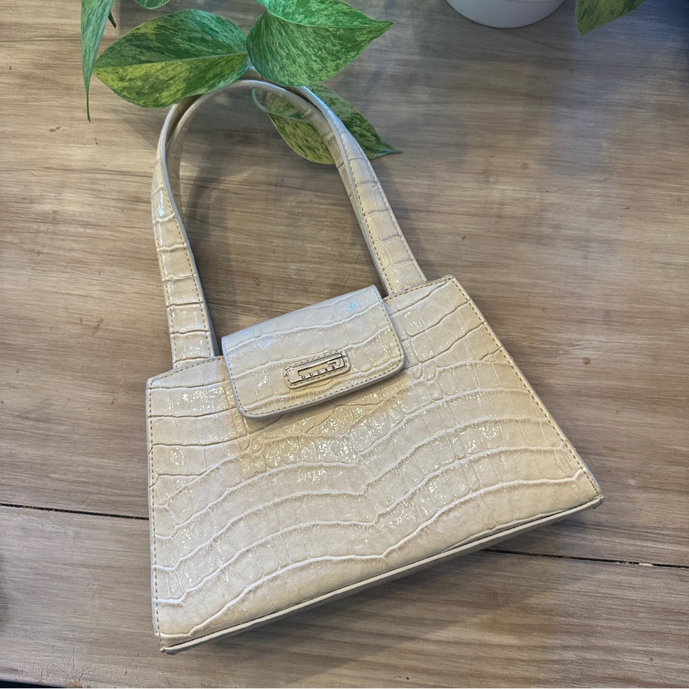 Vintage Guess mini handbag